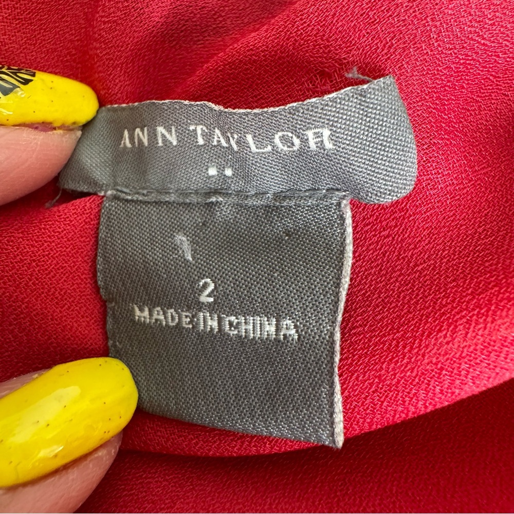 π©· Ann Taylor Top π©· - Picture 4 of 5